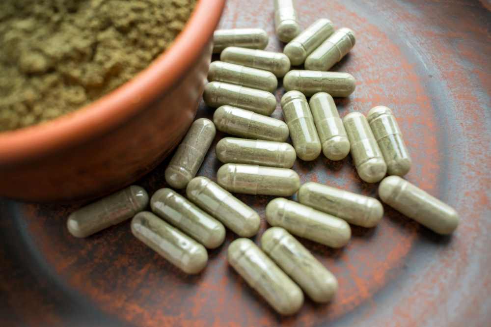 Kratom nebo droga, tablety a nejkvalitnější kratomový prášek - Kratomuj.cz